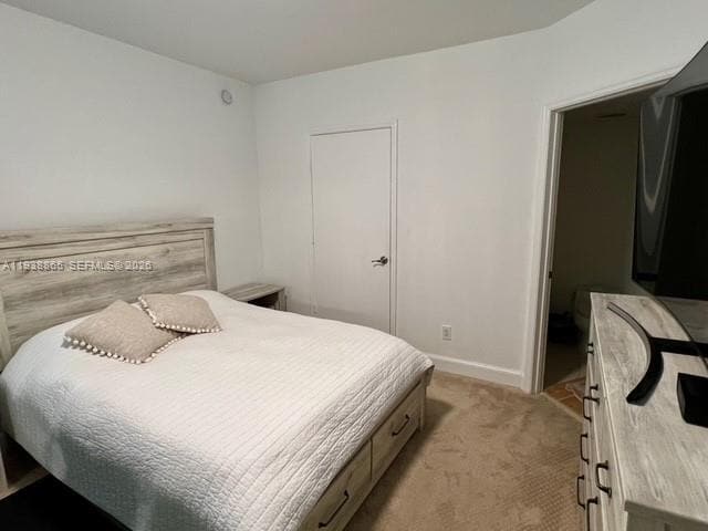 Building Photo - 14951 Royal Oaks Ln