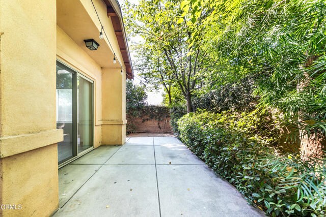 Building Photo - 693 Cypress Ave