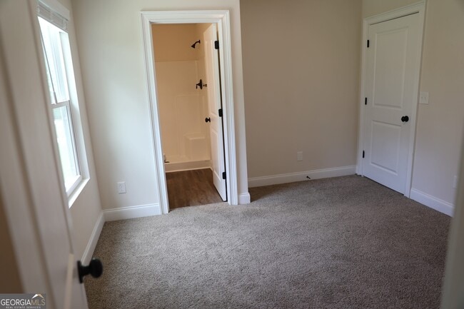 Building Photo - 225 Barnett Ln Ln