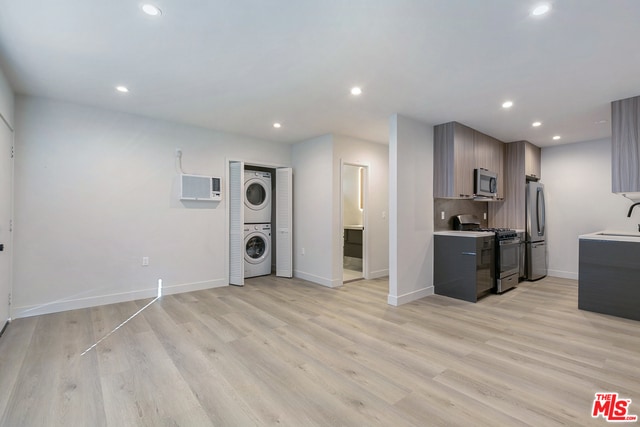 Primary Photo - 9337 National Blvd