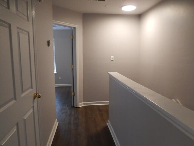 Building Photo - 3100 Dian Rd