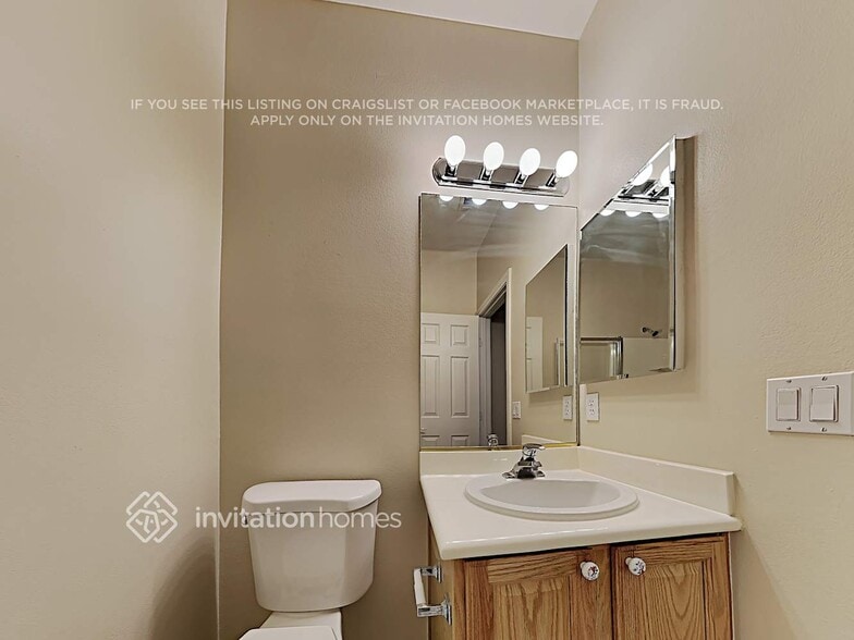 Building Photo - 9709 Maywood Ct