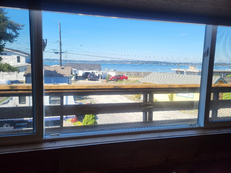 Building Photo - 7398 Birch Bay Dr