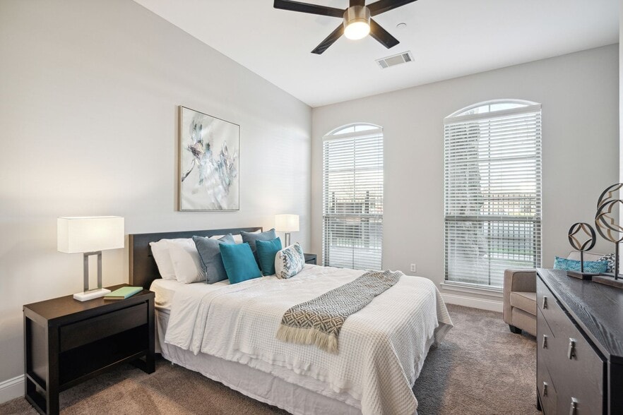 Interior Photo - Mansion at Bala