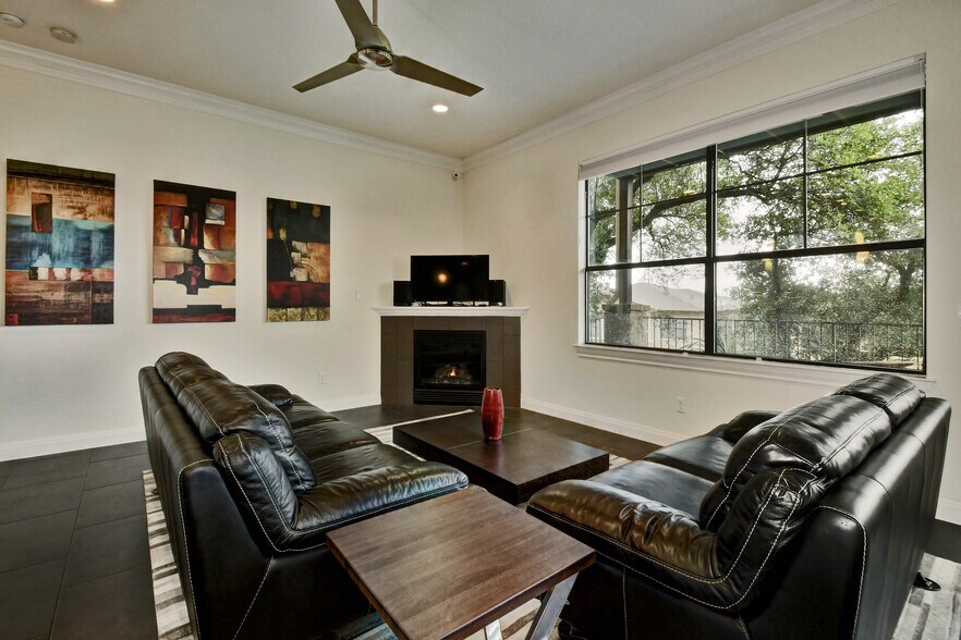 Building Photo - 4000 Ranch Road 620 N Unit 4