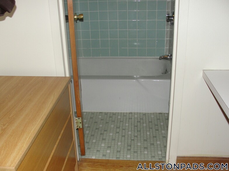 Building Photo - 1110 Commonwealth Ave