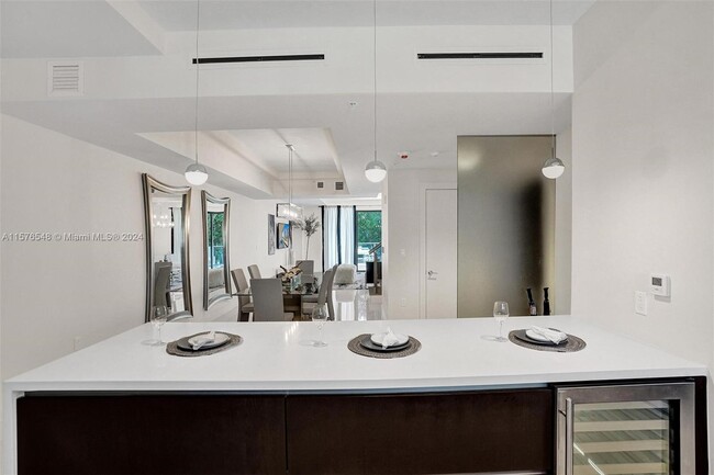 Building Photo - 3040 N Ocean Blvd