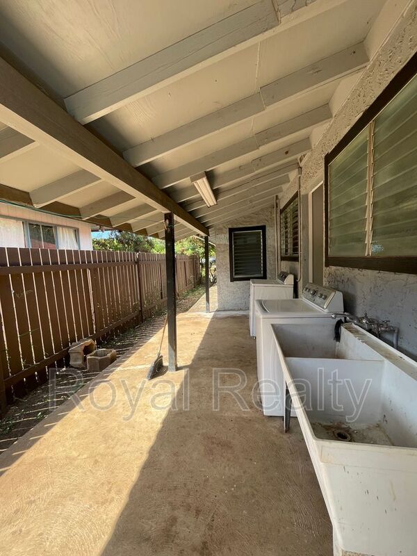 Building Photo - 84-1111 Lahaina St A1