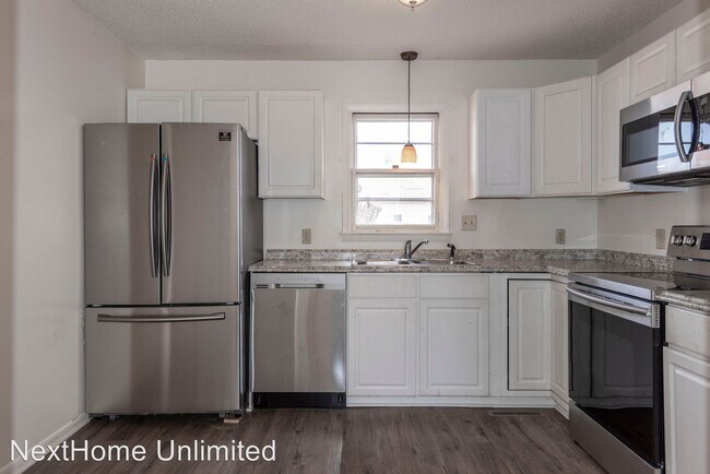 Building Photo - 6 br, 3 bath House - 540 W 12th St.