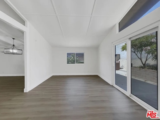 Building Photo - 13107 Fellows Ave