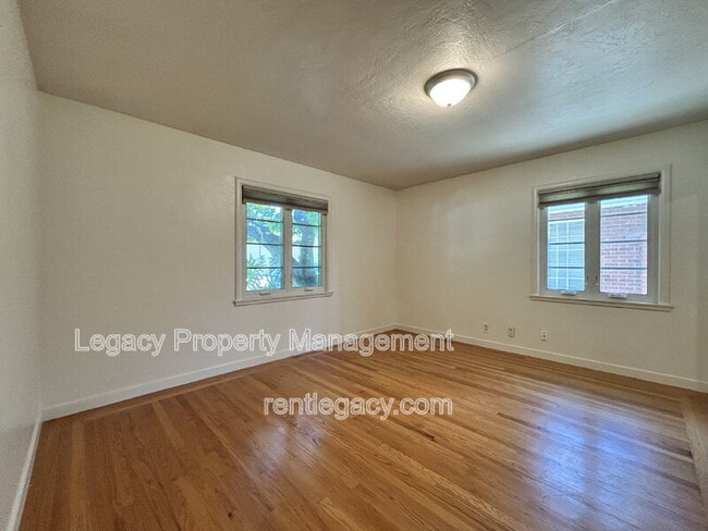 Building Photo - 1149 8th Ave