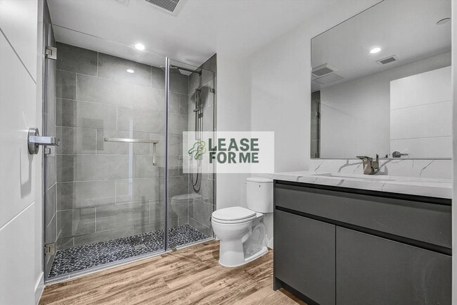 Building Photo - 1538 S Wilton Pl