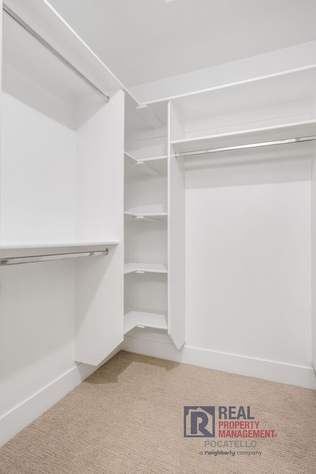 Building Photo - Brand New 3 Bedroom 2.5 Bath Townhome - Small dog allowed