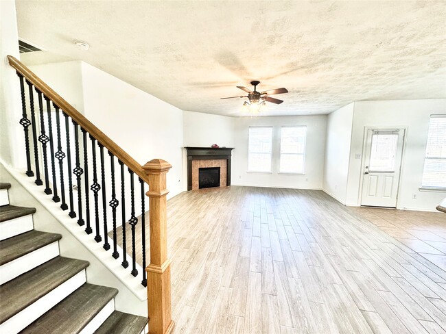 Building Photo - 14 Harbinger Ct