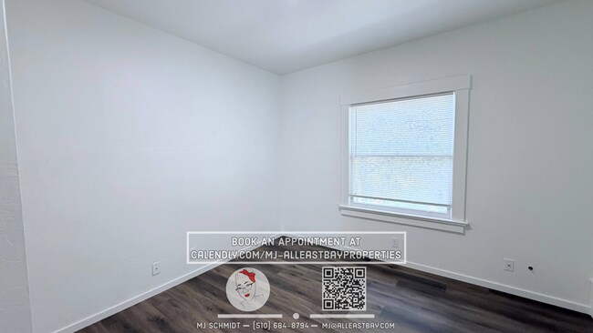 Building Photo - Bright top floor 1 bedroom in the heart of Piedmont!
