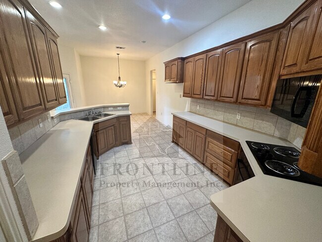 Building Photo - 629 Dorchester Dr