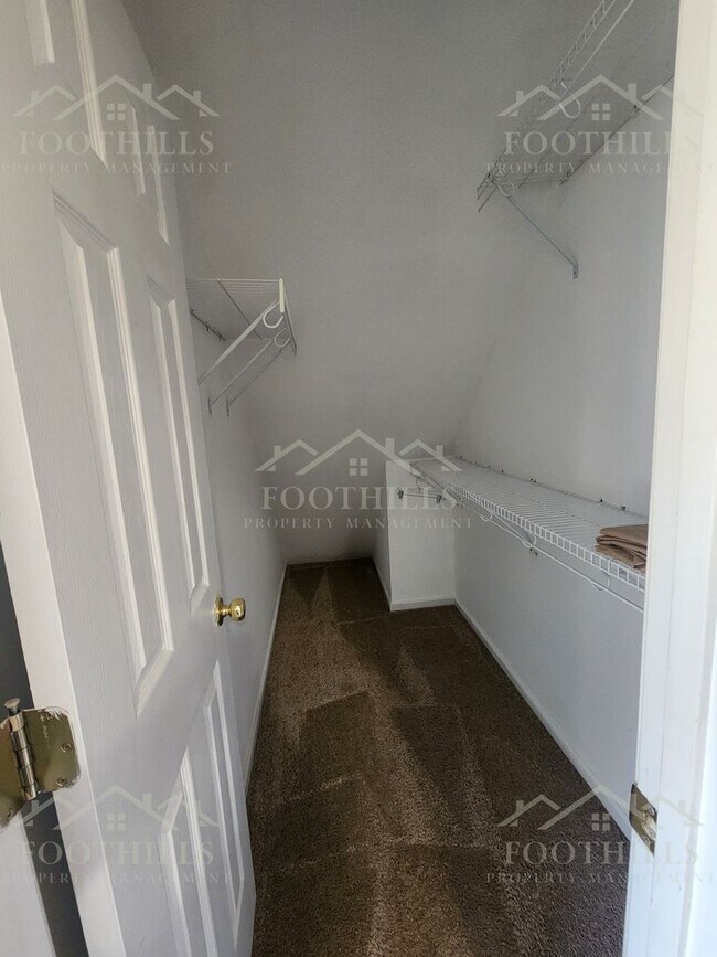 Building Photo - 235 Harbor Dr