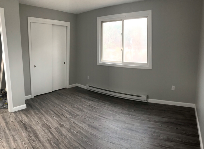 Second bedroom - 252 Union St