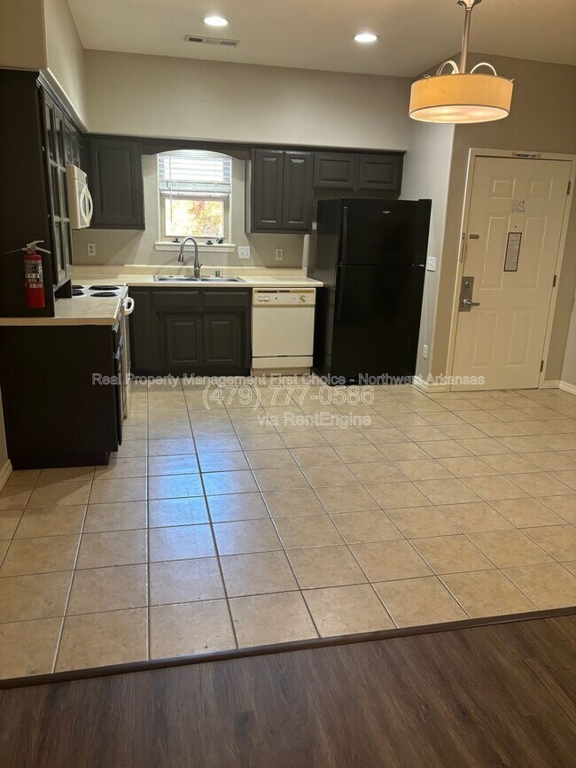 Building Photo - 56 Watkins Way