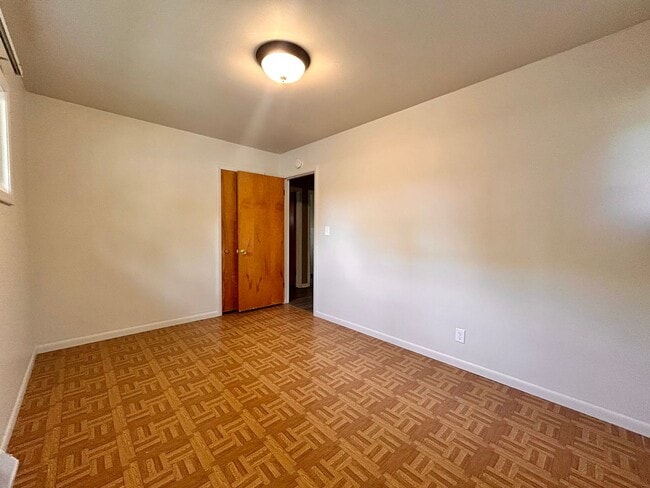 Building Photo - Three Bedroom Ranch in Northeast Grand Rapids