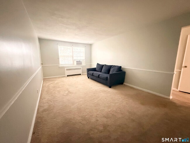 Building Photo - 23 Revere Dr