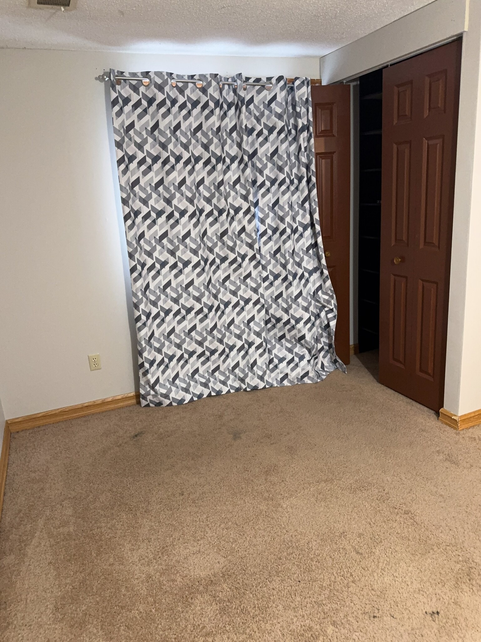 Building Photo - 11898 Tulip St NW