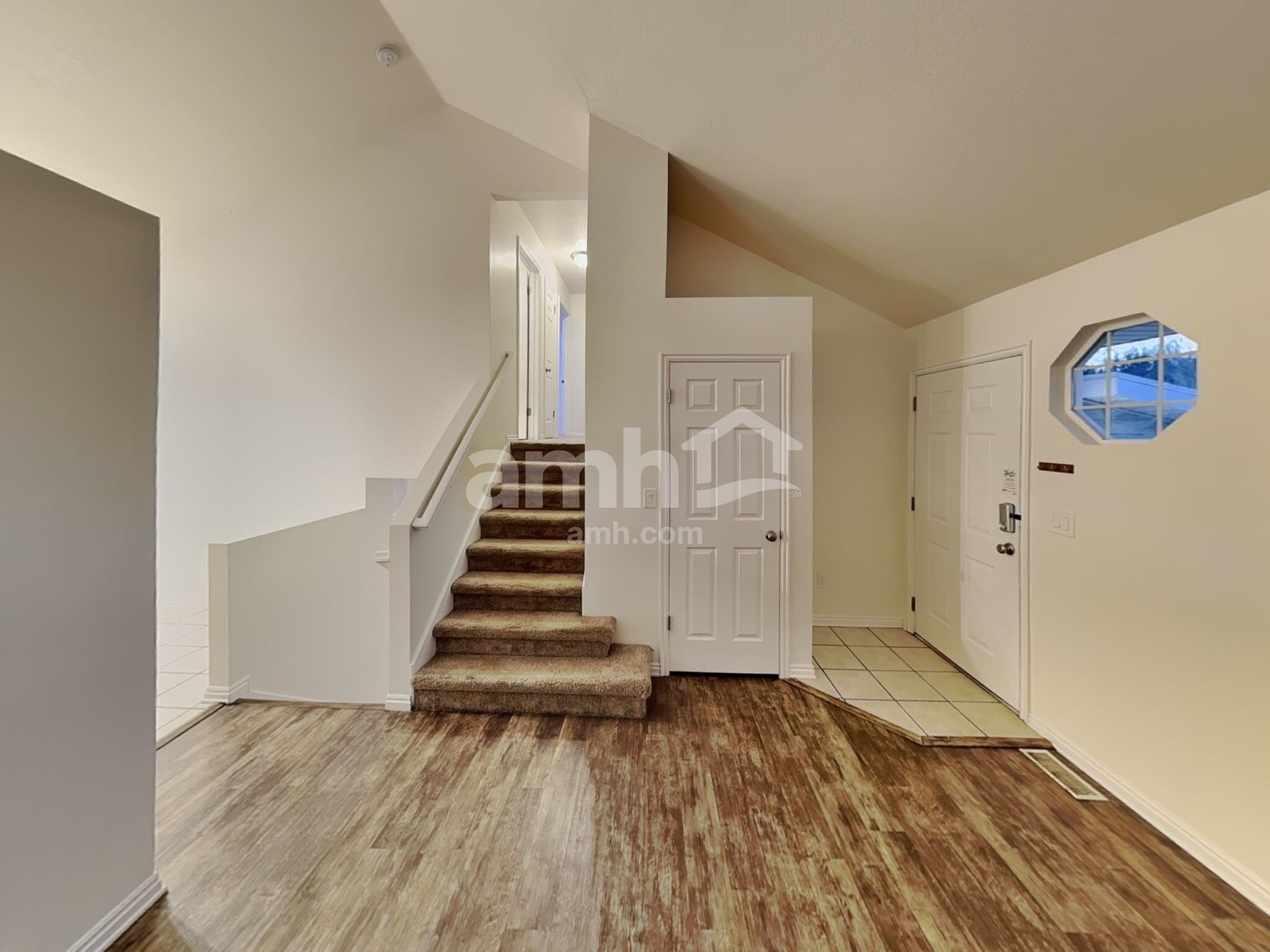 Building Photo - 1454 Fowler Ave