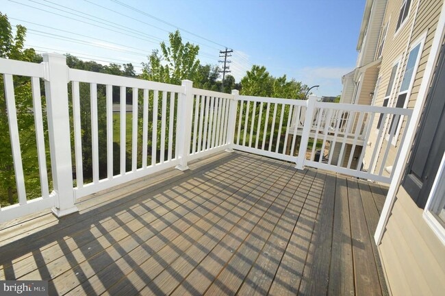 Building Photo - 24646 Jackalope Terrace