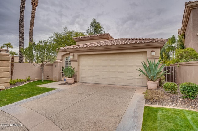 Building Photo - 10193 E Bayview Dr