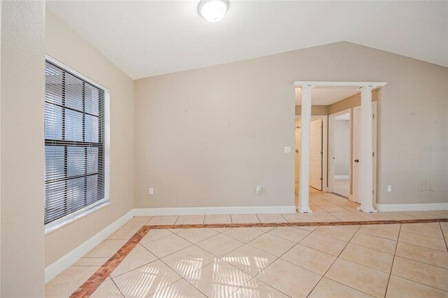 Building Photo - 1503 Lund Ave