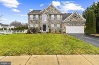 Building Photo - 144 Edgar Rd