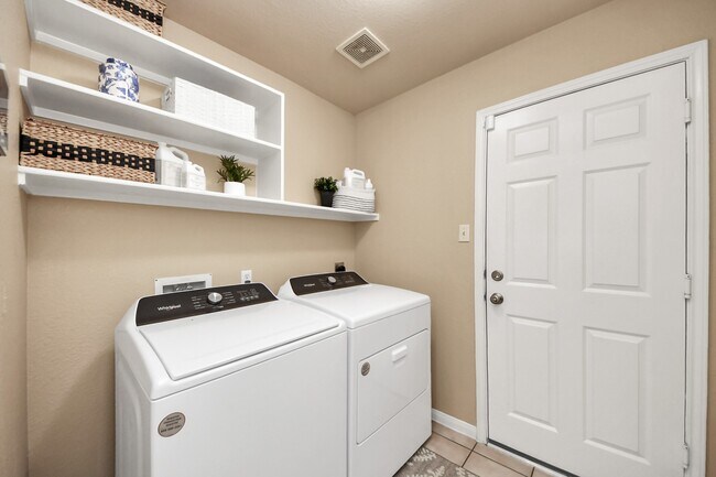 Building Photo - 19123 Center Park Dr