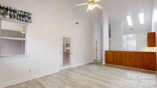 Building Photo - 6299 Pansy Trl