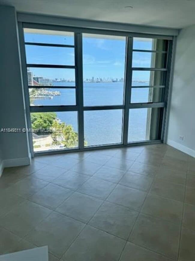 Building Photo - 2451 Brickell Ave
