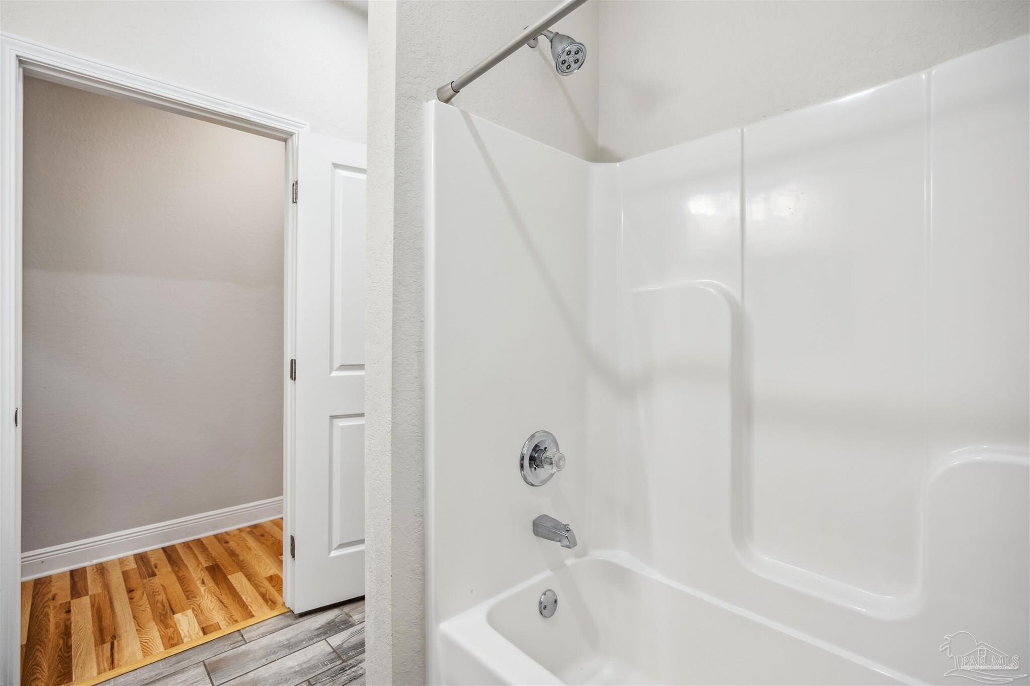 Building Photo - 912 N 8th Ave