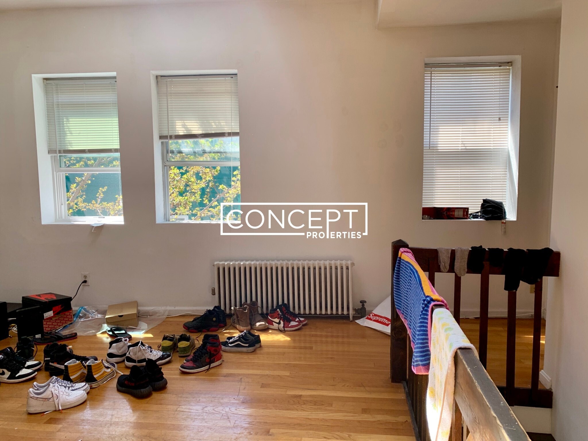 Building Photo - 10 Shepard St