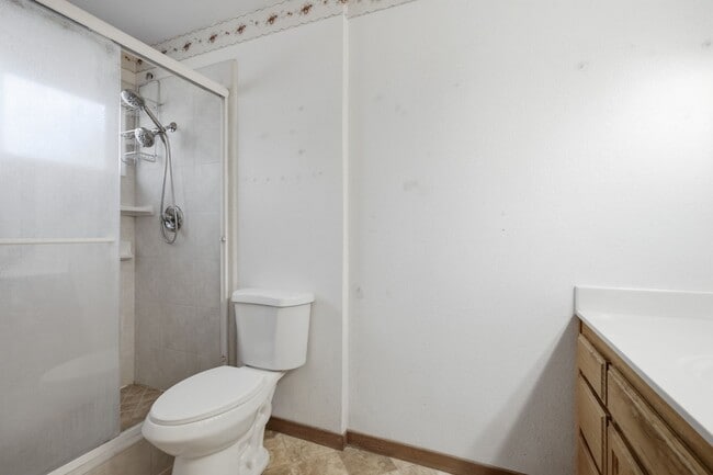Building Photo - 7113 Mountainside Dr