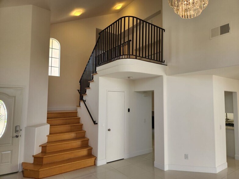 Building Photo - 13079 Winterpark Way