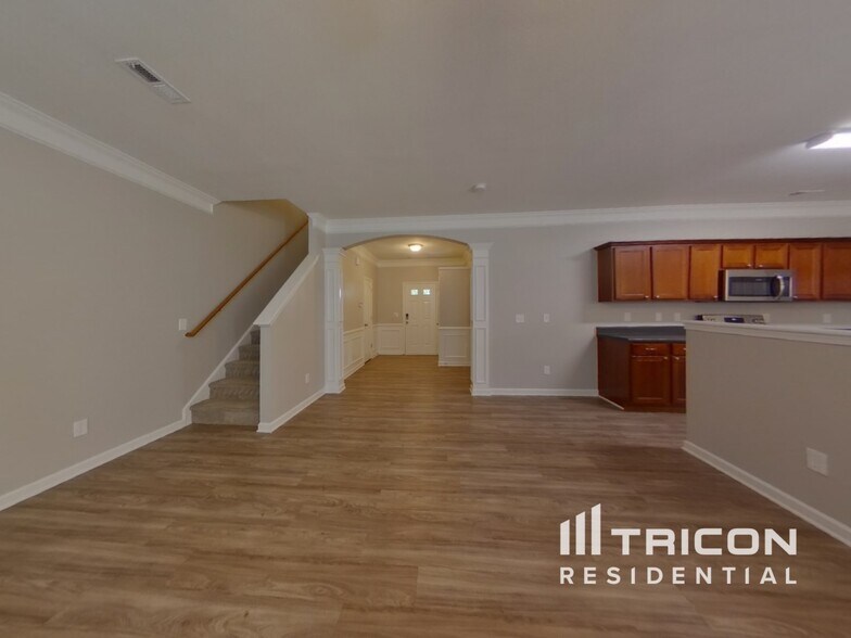 Building Photo - 7023 Winding Cedar Tr