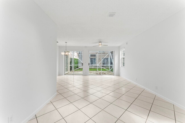 Building Photo - 11447 NW 48th Ct