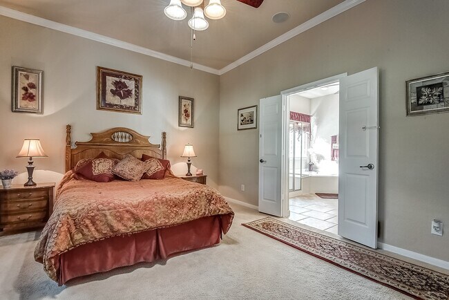 Building Photo - 18318 Hampton Hills Dr