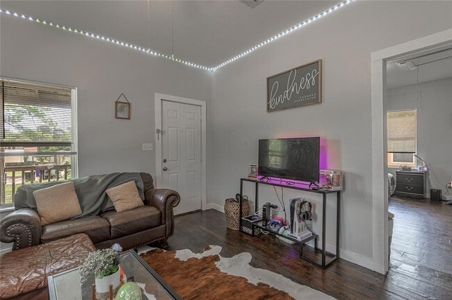 Building Photo - 3210 Elks Dr