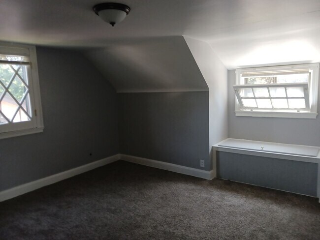 Building Photo - 322 E Midlothian Blvd