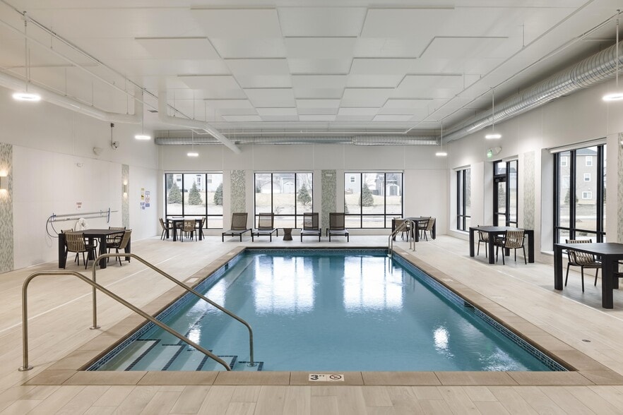 Indoor Swimming Pool - Risor of Blaine