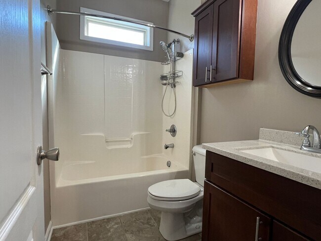 Building Photo - Beautiful Home w/Lots of Extras