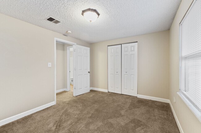 Building Photo - 3609 Balsam Ave