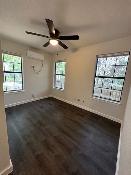 Building Photo - 1628 Sacramento