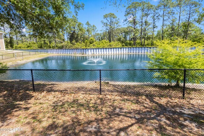 Building Photo - 1109 Lighthouse Rd