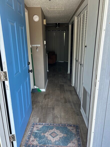 Entrance - 123 Golf Ter