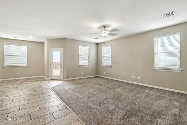 Building Photo - 12360 Desert Path Ct
